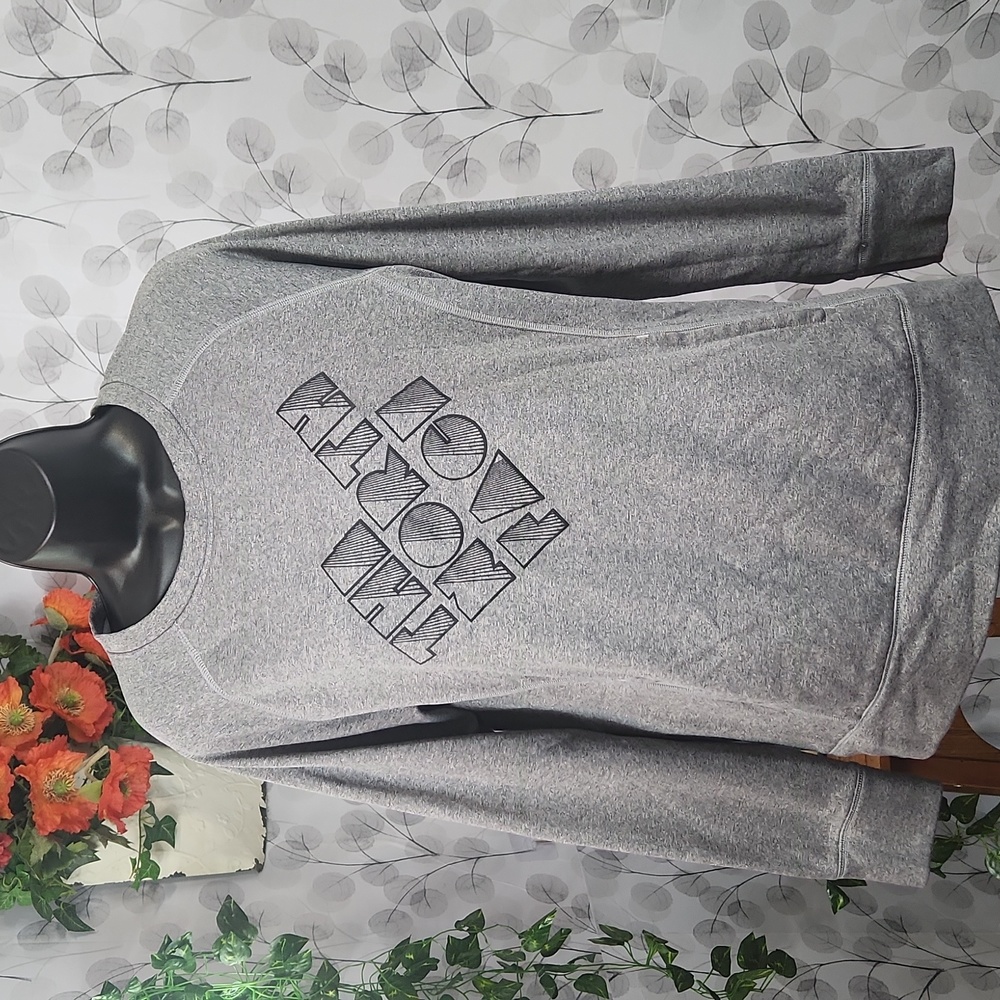 The North Face Sweatshirt - Picture 6 of 11